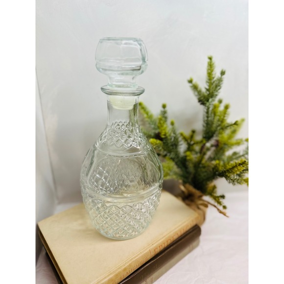 1970s Crown Royal Pressed Glass Decanter 10.5in - Picture 2 of 6